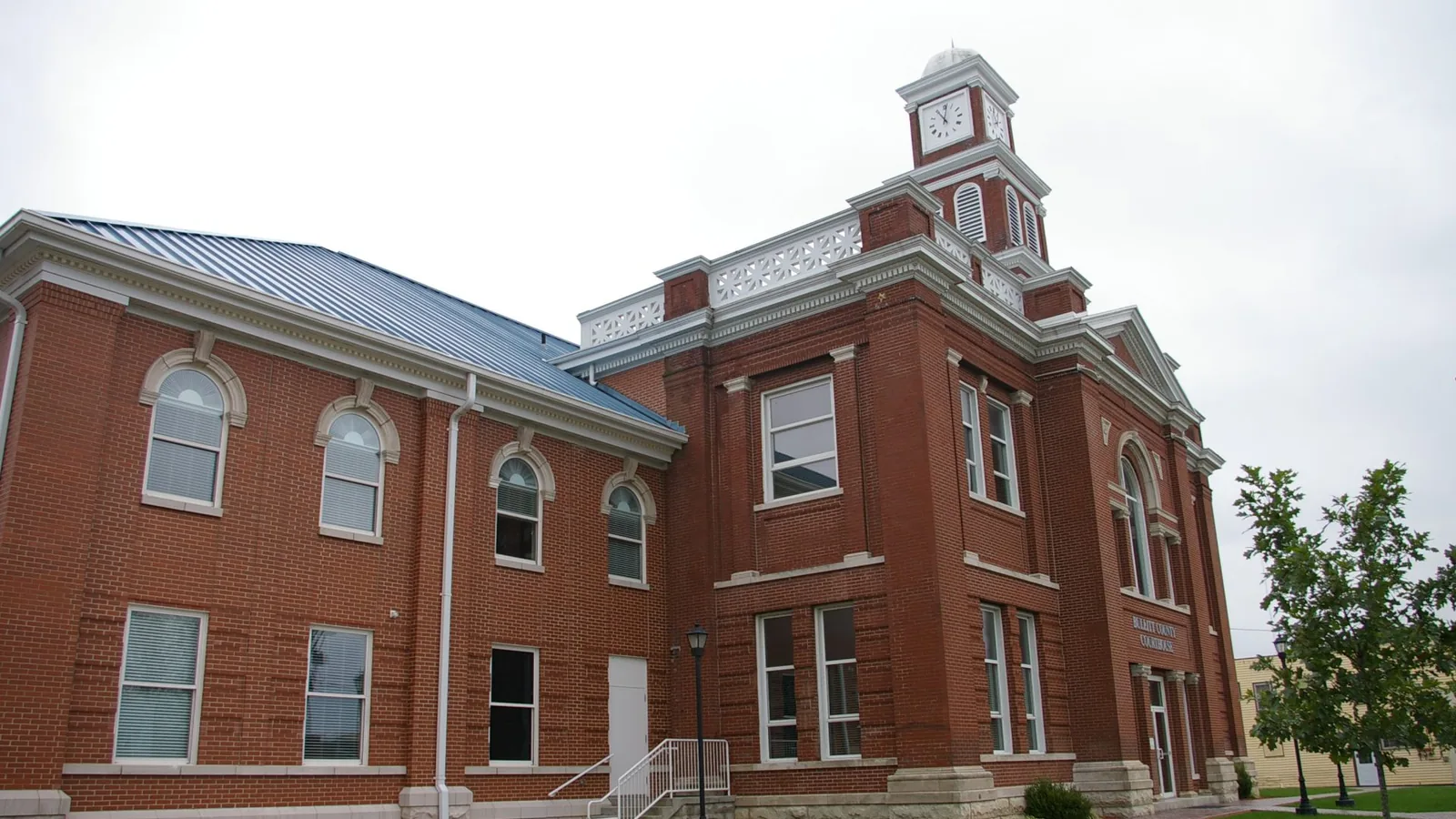 Roofing contractor in Shepherdsville, KY